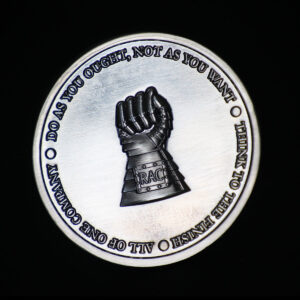 Royal Armoured Corps Training Regiment challenge coin reverse in silver antique finish, featuring the iconic armoured gauntlet emblem and the regimental motto “Do As You Ought, Not As You Want.” A bespoke military challenge coin recognising discipline, leadership and professional excellence.